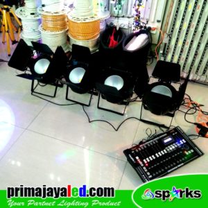 Set 4 Fresnel LED COB 200w 2in1 DMX Pro