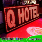 Running Teks LED 297cm x 105cm Merah